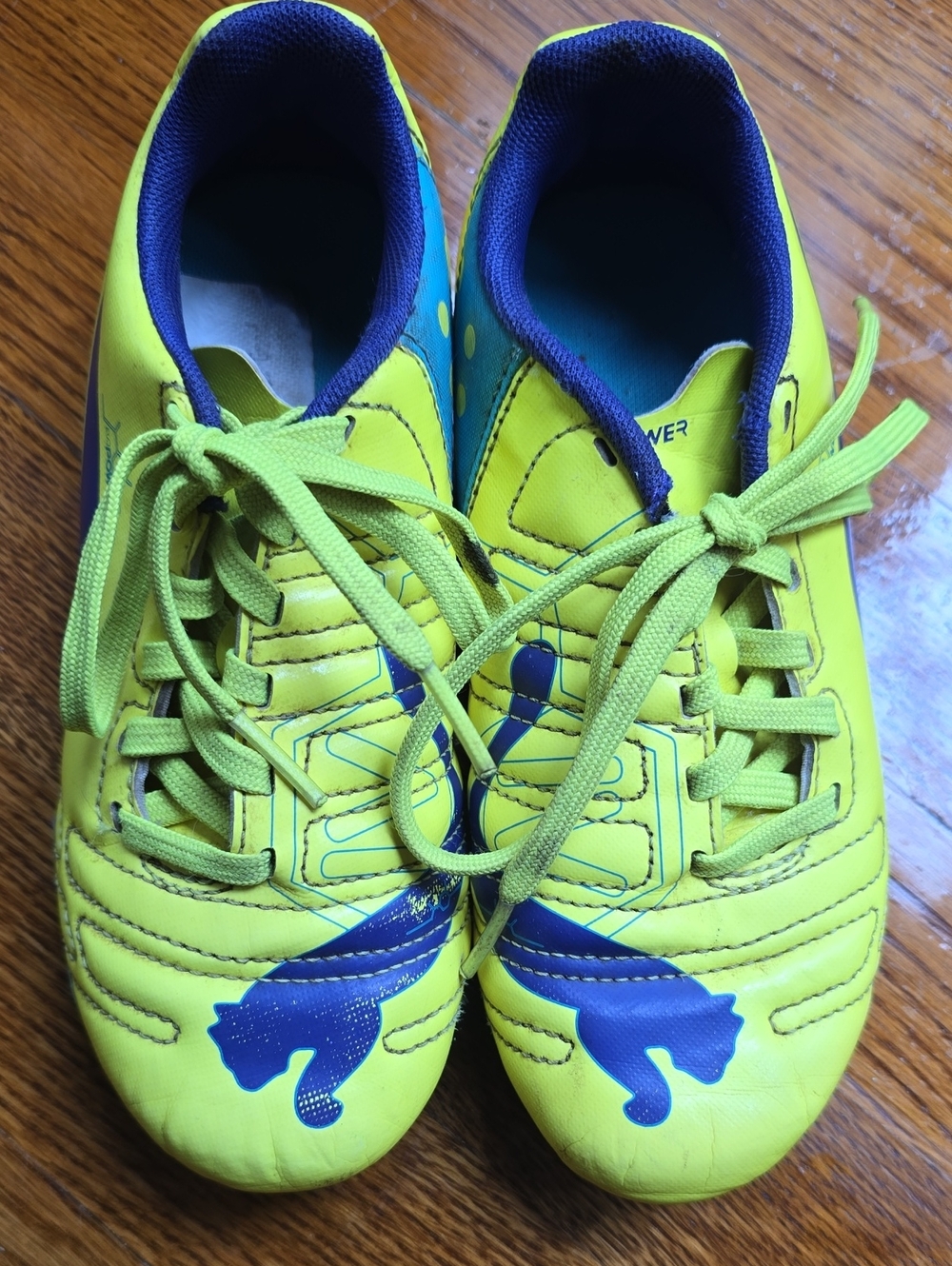 PUMA evoPOWER youth soccer cleats Size 1